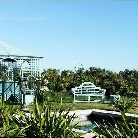Zenbreak - Les Allees De Terre Neuve Bed & Breakfast